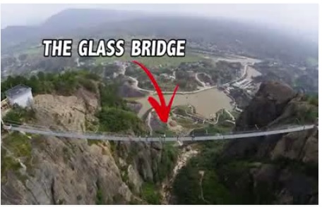 World’s longest and Highest Glass Bridge Closes after 13 Days ‘Due to Overwhelming Demand’